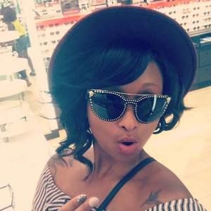 Meet your Posher, Latoya